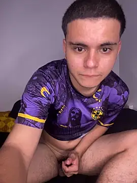 liam_mateo (M twink) - Hi Liam