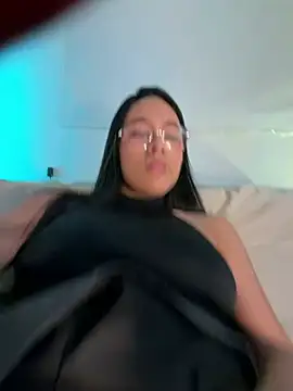 HoneyDolllXXX webcam