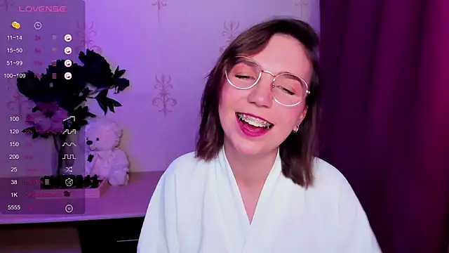 KindHazelHere_ webcam