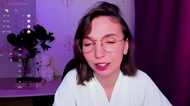 KindHazelHere_ webcam