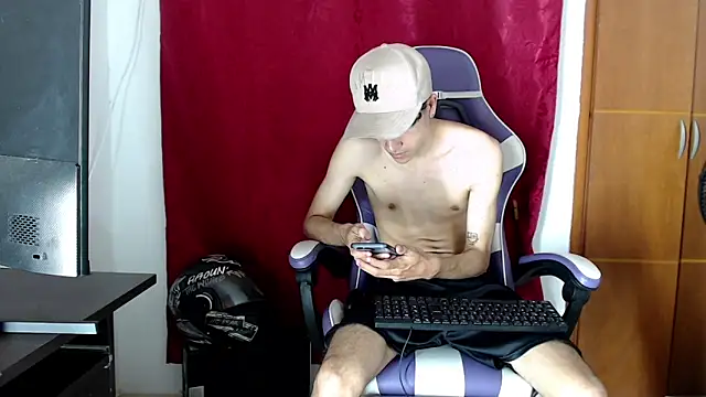 johnny_cagee_ - Johnny_cagee_'s free webcam