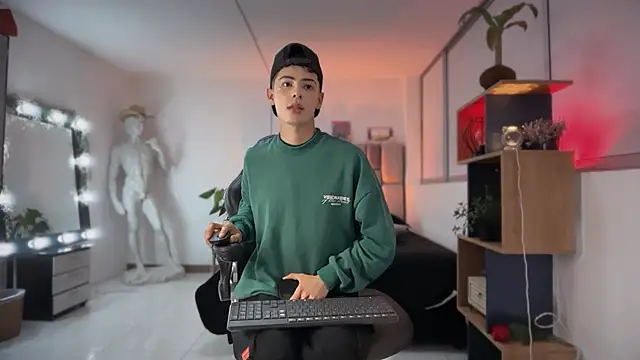 sebastian_reed (M young) - 🍑Move your ass slow👄