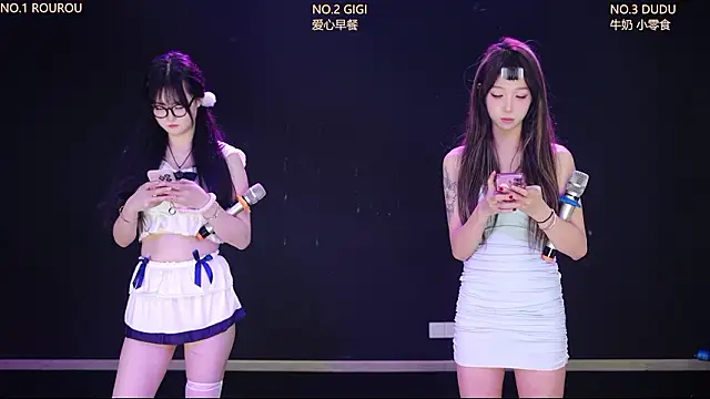 美女88_Emeralds在线直播