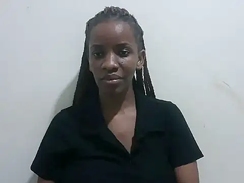 prettybeee - Prettybeee's free webcam - UK Sex Cams