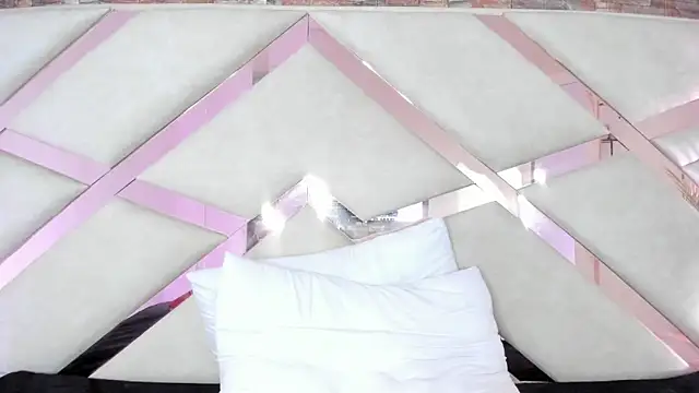 sophie_pariss webcam