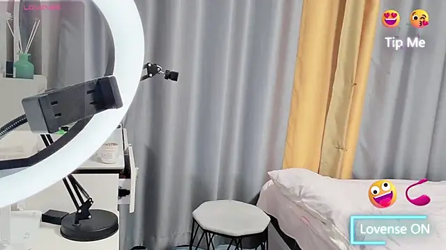 美女zhnlky在线直播