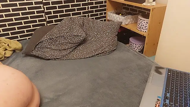 spatgirl - Spatgirl's free webcam