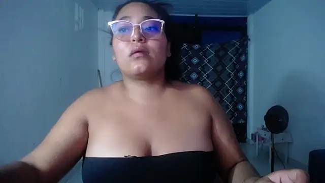sirena_15 - Sirena_15's free webcam
