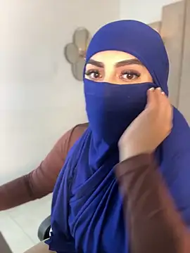 rashaaa_ (F young) - MAKE ME HAPPY SHOW BOOBS MILK