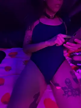 mmmminaDarling webcam