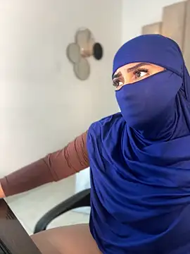 rashaaa_ (F young) - MAKE ME HAPPY SHOW BOOBS MILK