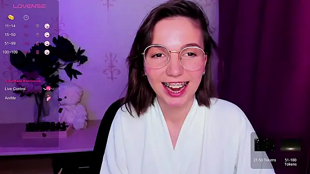 KindHazelHere_ webcam