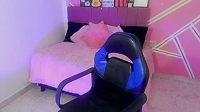 Natasha_Romanof18 webcam