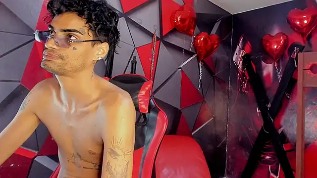 Gay_Red_Room webcam