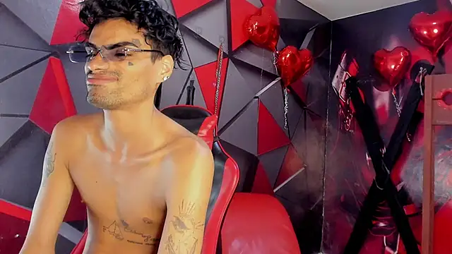 Gay_Red_Room webcam