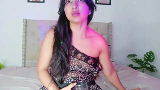 Sweet_baby_hellen webcam