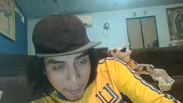 alexalejandro13 - AlexAlejandro13's free webcam