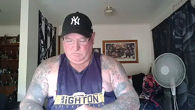 KINKYBLUEYES69 webcam