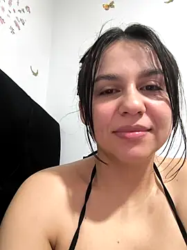 Webcam Model (Daniela-rosee)  is live.Free join now!