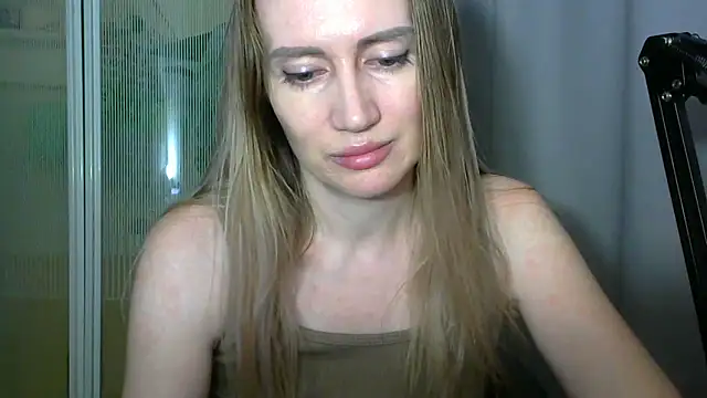 jessfoxxx - JessFoxxx's free webcam - UK Sex Cams