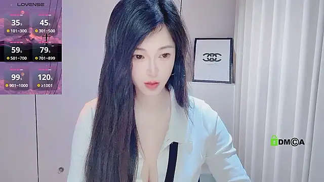 yunshan-33 (F milf) - 手持烟火谋生，心怀诗意谋爱🌈