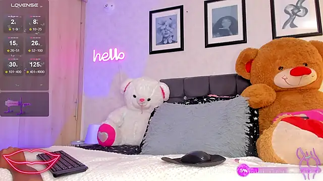 Tayssa_Maravillh's room