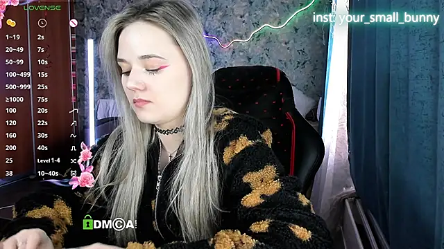 Your_small_bunny webcam