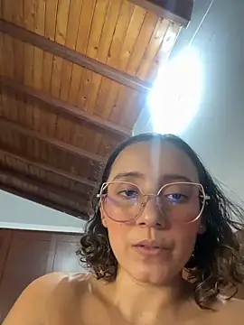 Kay_LustyWife webcam