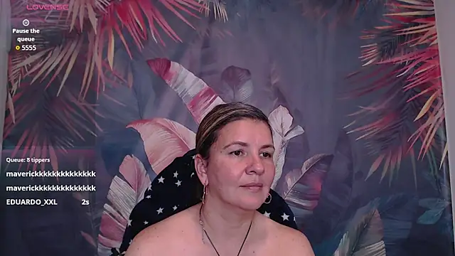SuzanneQuenn webcam