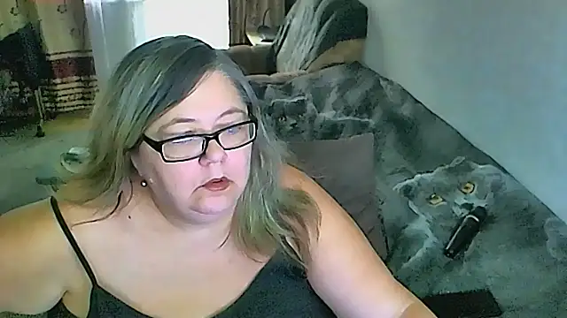 sex2 (F mature) - naked, squirt