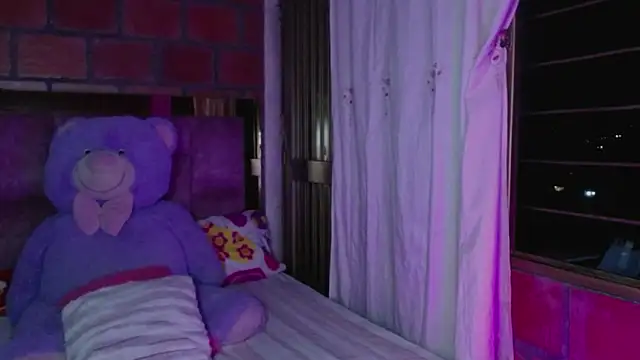 Valentina_belmont webcam