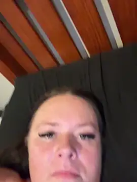 carinabro10 (F young) - Play with dildo for a minute