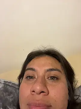 Poli_amor2025 webcam