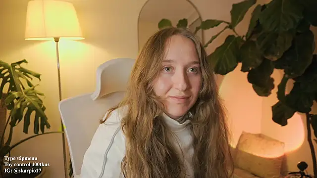 Scarlett_NoirMuse webcam