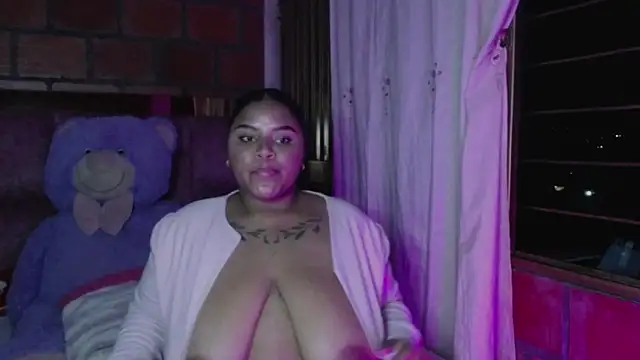 Valentina_belmont webcam