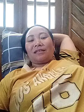 lindxx-hot (F milf) - Help me honey