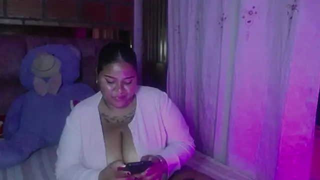 Valentina_belmont webcam