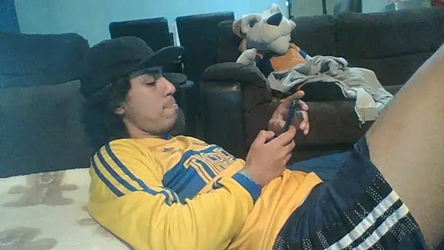 AlexAlejandro13 webcam