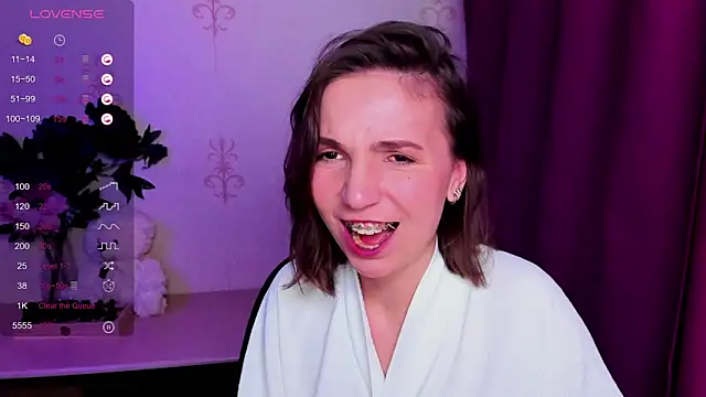 KindHazelHere_ webcam