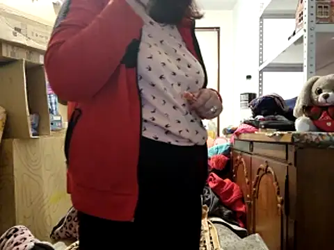 samantha_squirt@xh (Ask my age) - Show Big Soft Boobs / Arata Sanii Tai