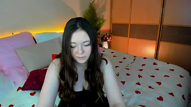 AlluringLookk webcam