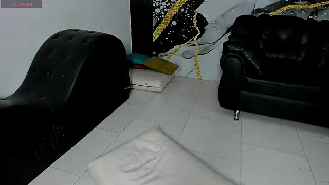 Reallyhotsexx333 webcam