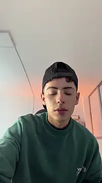 sebastian_reed - Sebastian_Reed's free webcam - UK Sex Cams