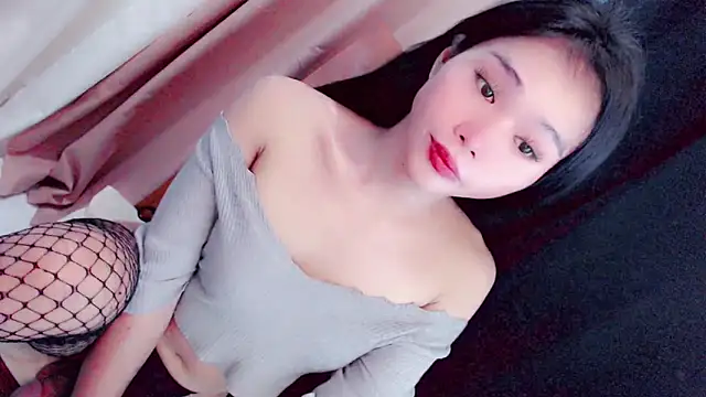 Amomentoflust99 webcam