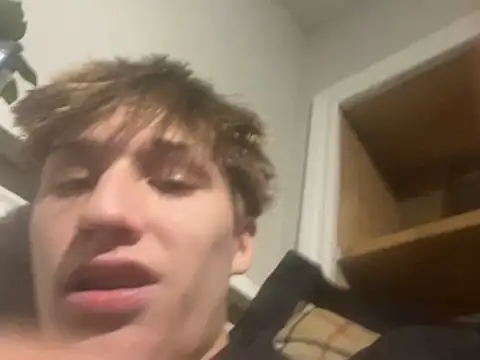 yourwhiteboy1 webcam