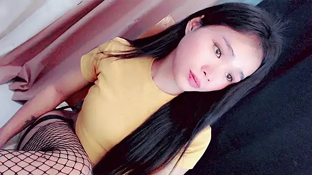 Amomentoflust99 webcam