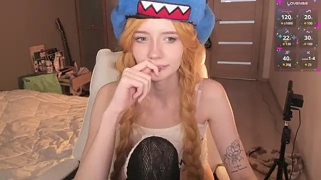 ElizabethBritanny webcam