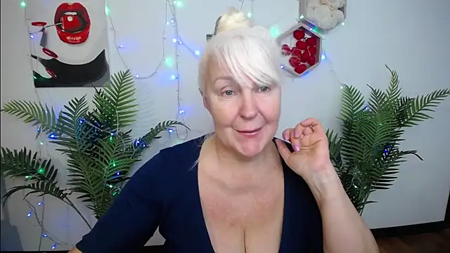 blondyleebest - BlondyLeeBest's free webcam - UK Sex Cams