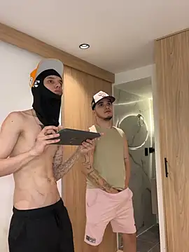 thebatmansion - TheBatMansion's free webcam - UK Sex Cams