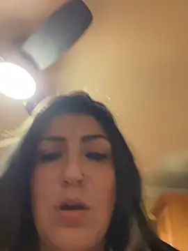 LittleMissEeve webcam